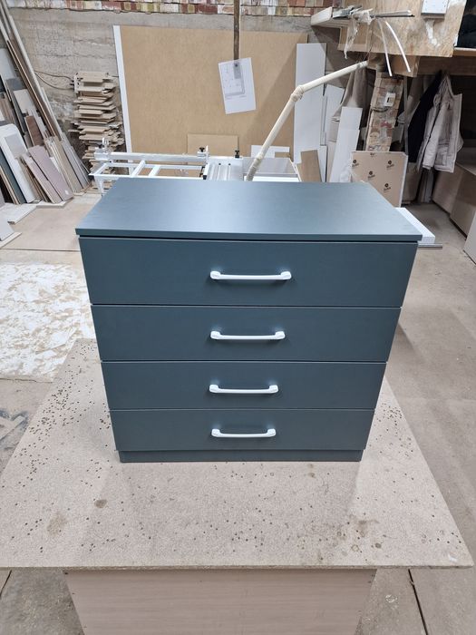 Комод в цвете «Зеленый бриллиант»