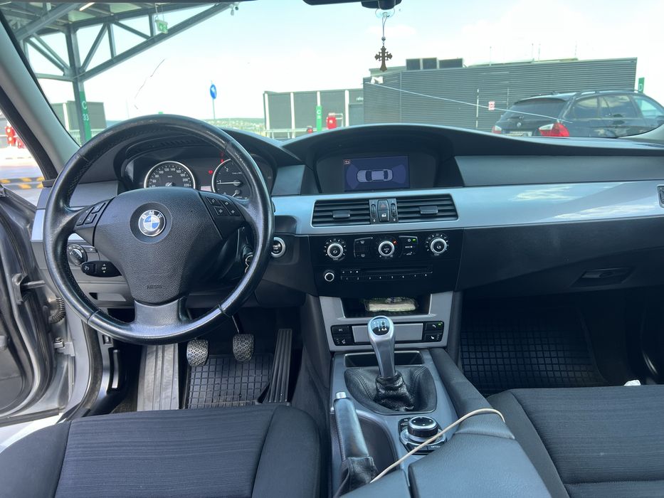 BMW  Seria 5  520d