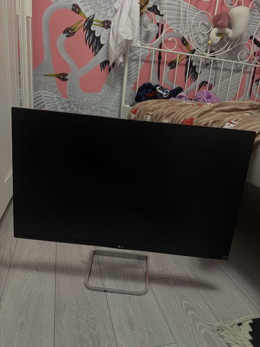 Monitor lg  in stre buna