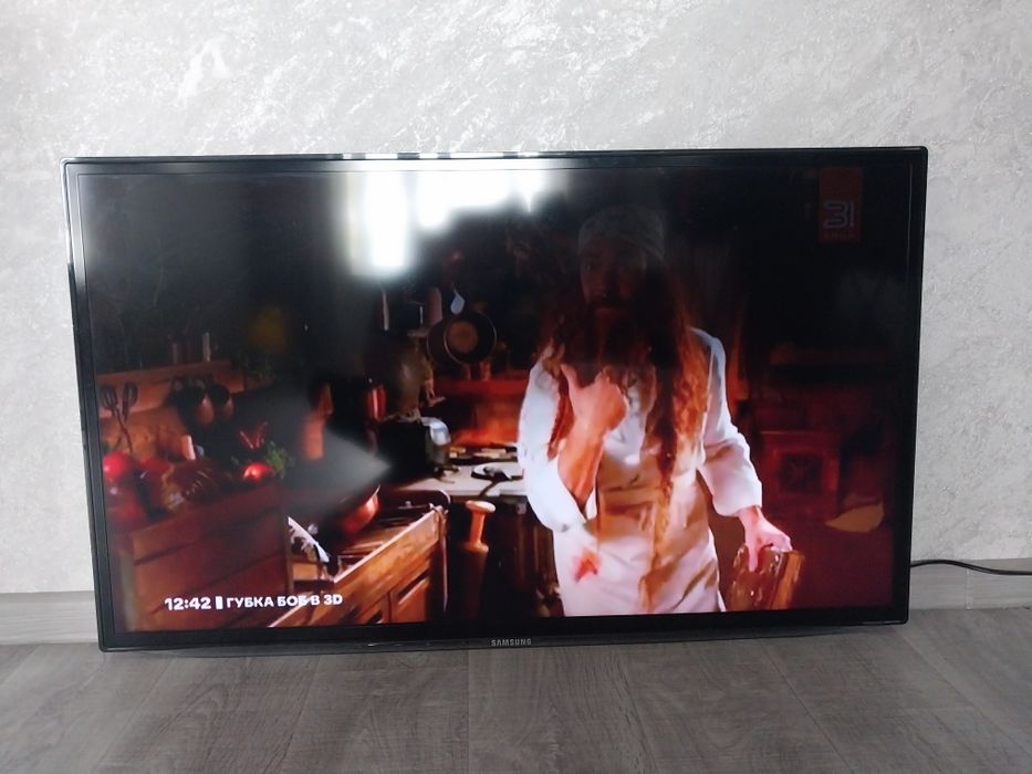 Телевизор Samsung smart tv