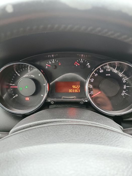 Peugeot 3008 2011 diesel, 2.700 € — imagine 4
