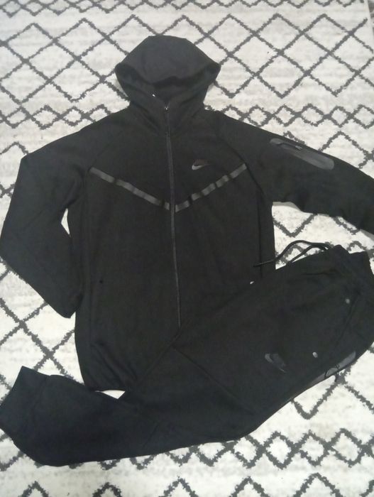 Nike tech din bumbac, calitate premium!