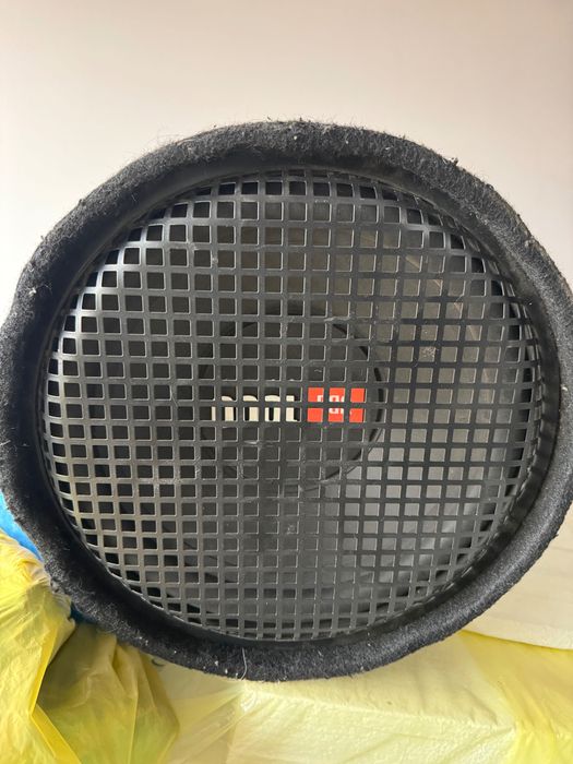 Subwoofer JBL 1000w model cilindric