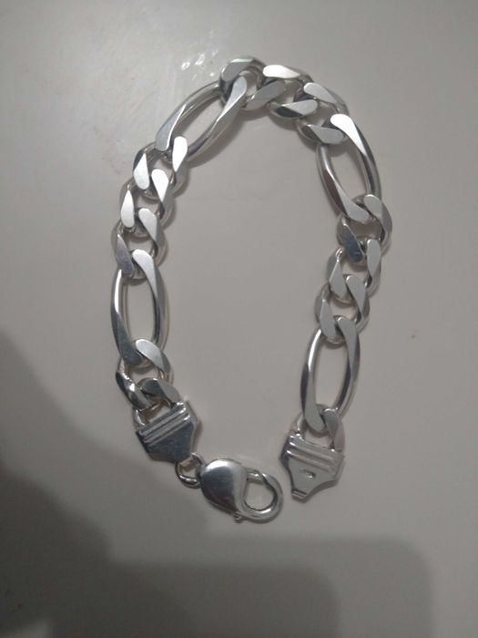 Сребърна гривна 925 проба37.15 гр 21 см дължина 11 мм ширина 6 лв гр.