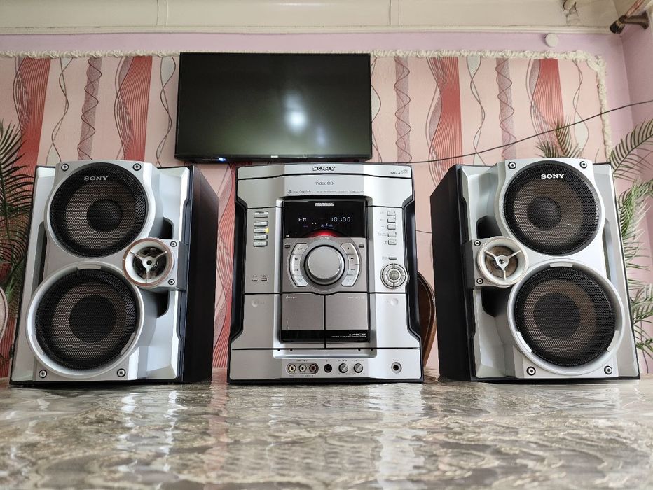 Sony musiqa markazi sotiladi bass kuchli