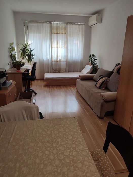 Дава се под наем Едностаен апартамент в София, Студентски град - 40 кв.м за 350 € - Снимка #1