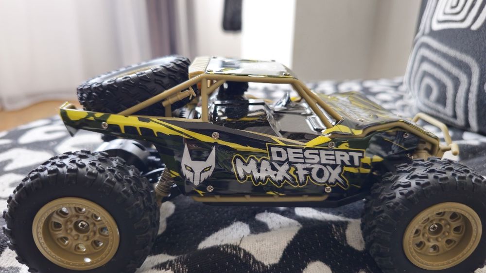 Продам машинки на радиоуправлении