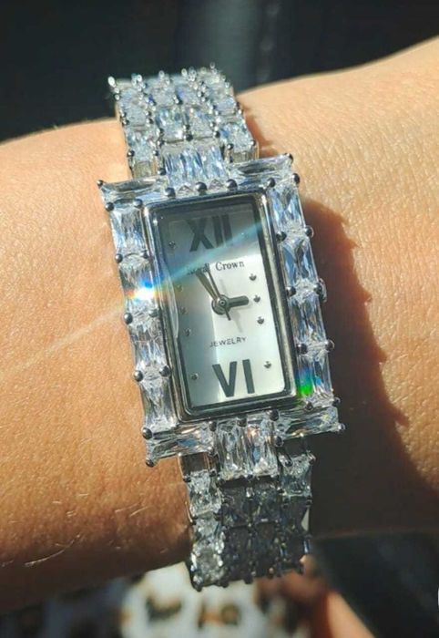 Женские часы Royal Crown