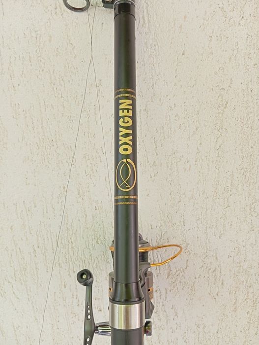 Продавам въдица с макара