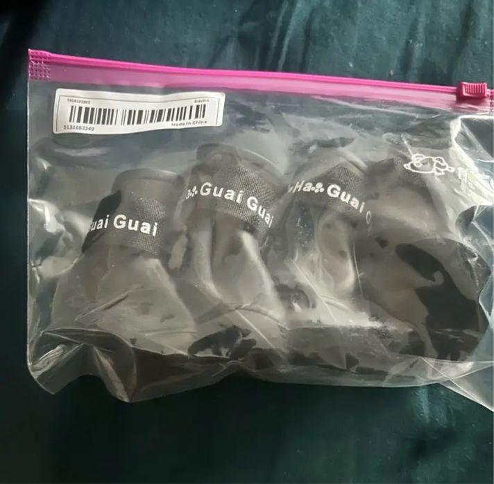 Продам новую обувь для собак