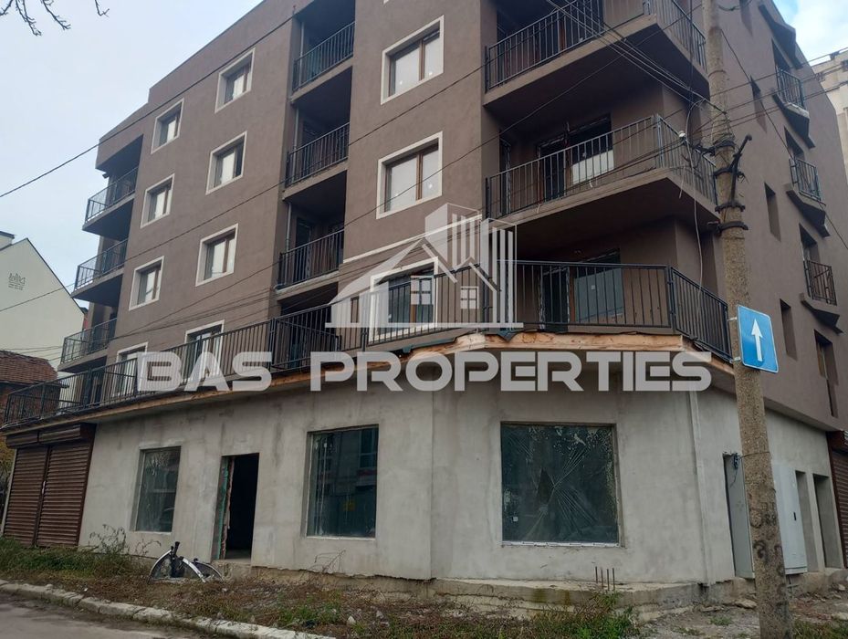 Продава се Двустаен апартамент в София, Разсадника - 70 кв.м за 1181 €/кв.м - Снимка #12