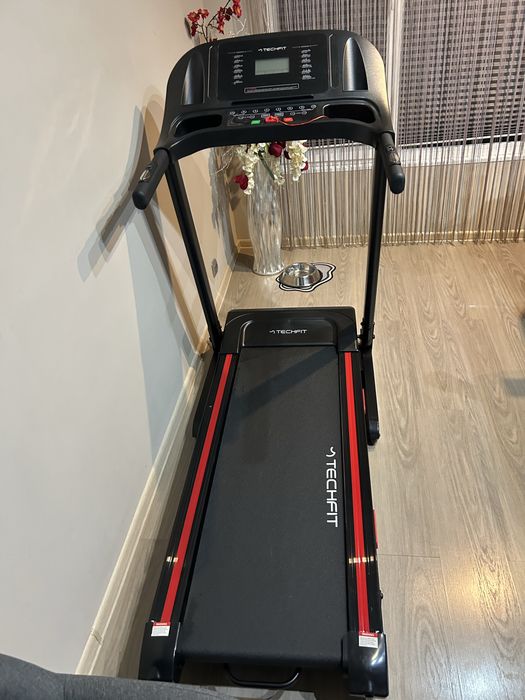 Бягаща пътека TECHFIT® MT180
