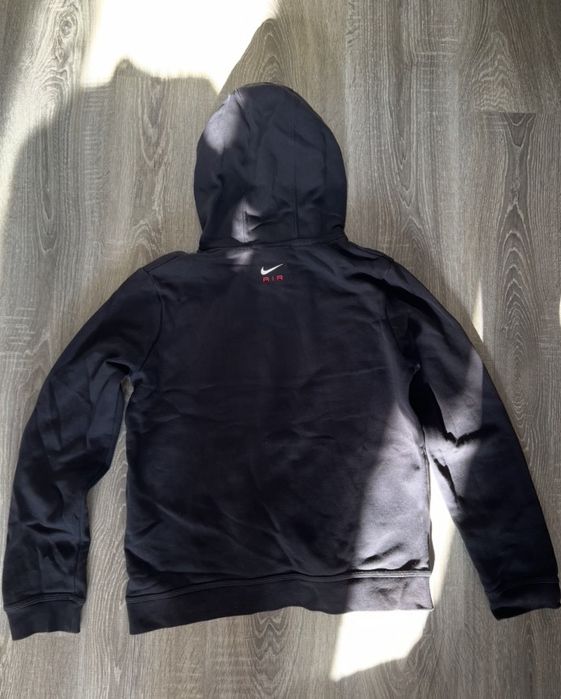 Оригинален суйчър Nike