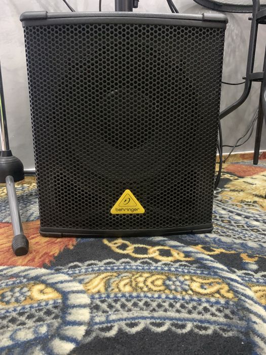 Subwoofer Behringer Series 12"