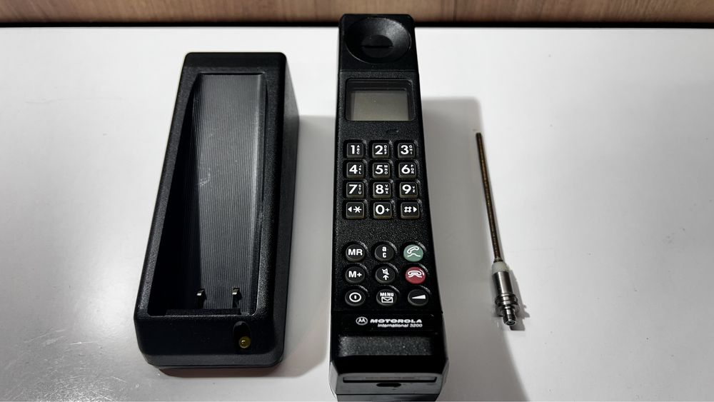 Колекционерски телефон Motorola 3200