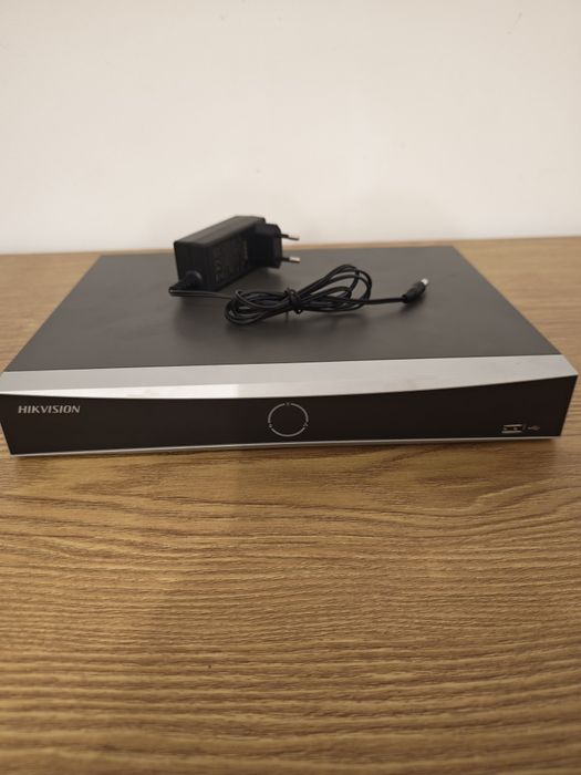 Hikvision AcuSense DS-2CD2643G2-IZS + NVR 4K HIKVISION DS-7608NXI-K1 8 canale + hdd 2tb 700zile up