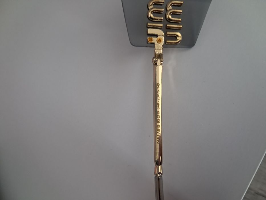 Ochelari Miu Miu noi