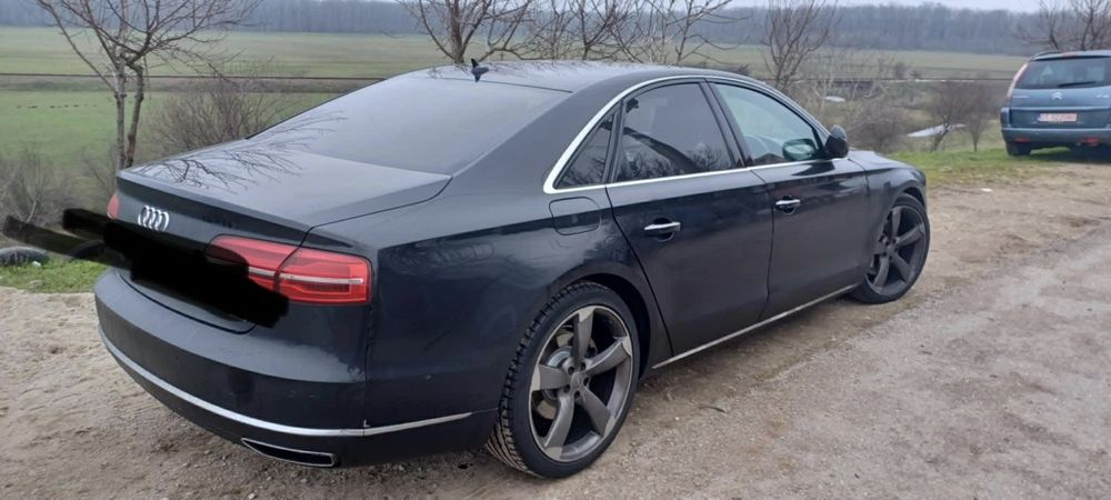 Audi A 8 din 2016