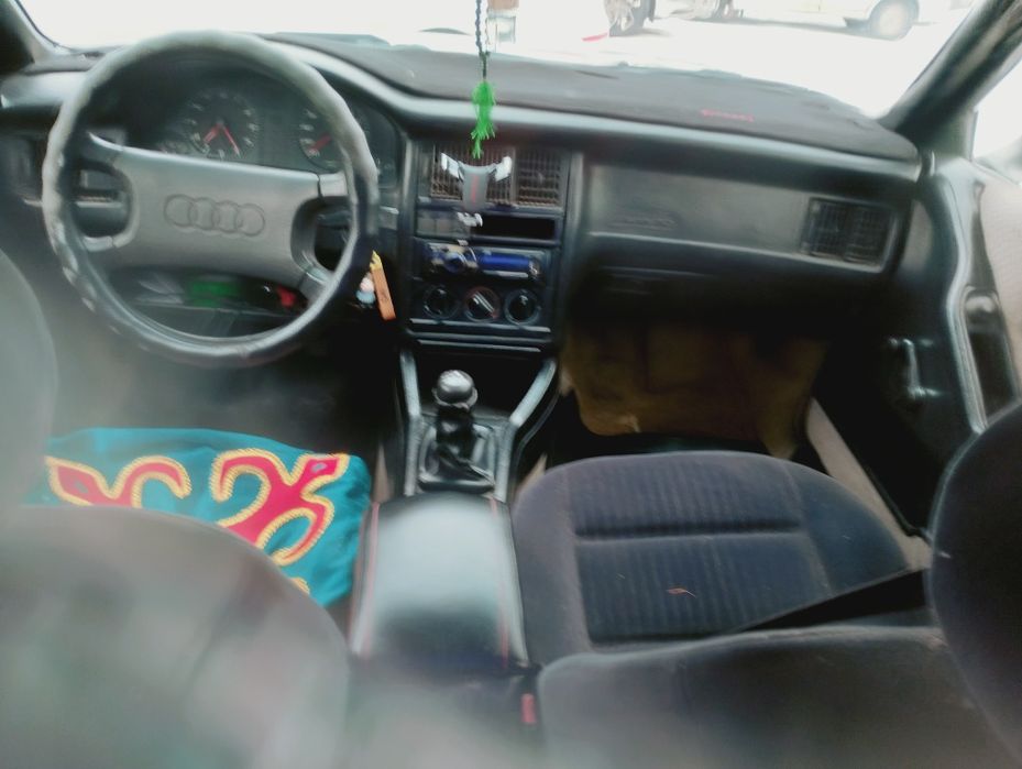 Продам Ауди 80 б3