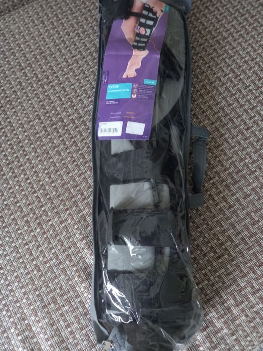 Тутор на ногу / ортез (коленный сустав)