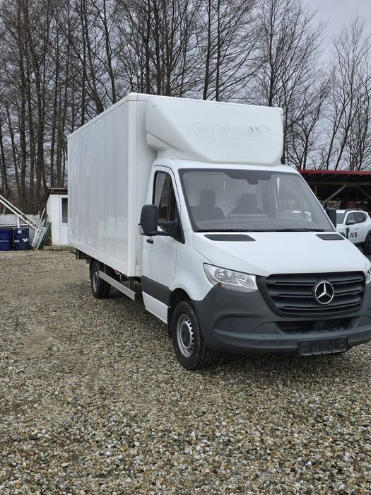 Vând Mercedes sprinter