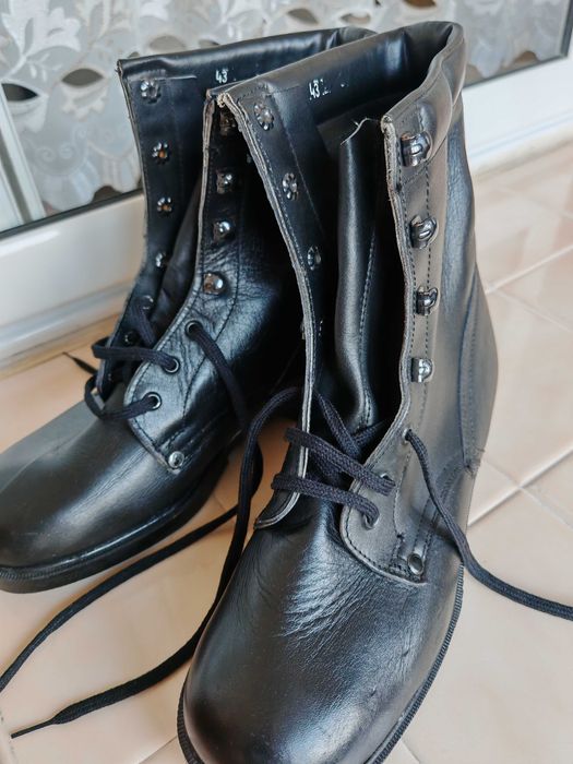 Български кубинки 43 номер