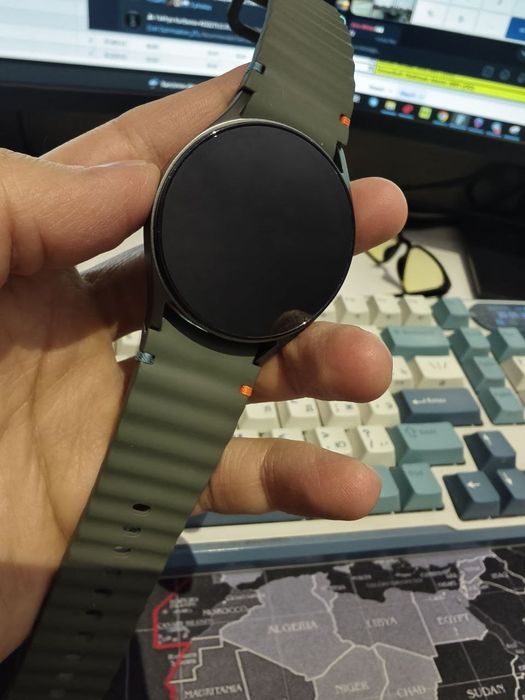 Продам Samsung Galaxy Watch 7 40mm green в идеальном состоянии фулл