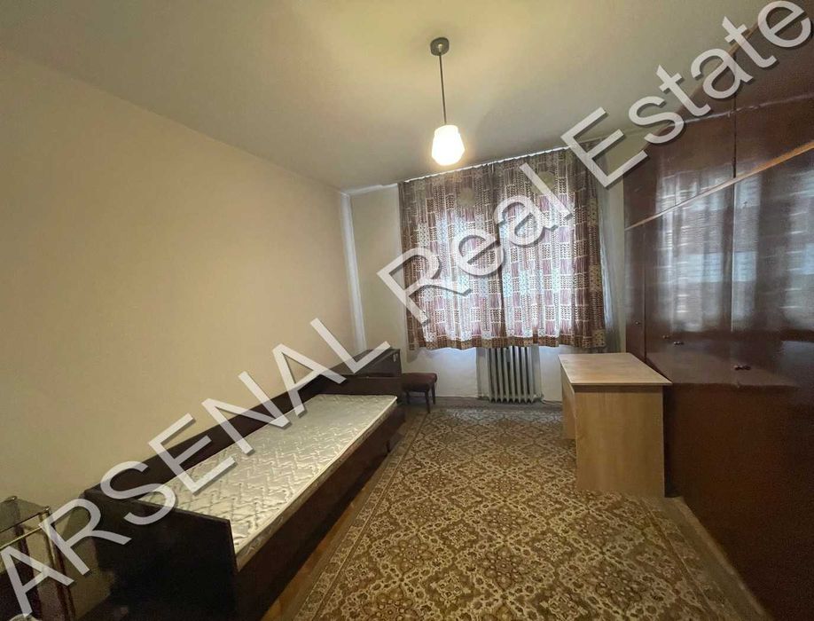 Дава се под наем Тристаен апартамент в София, Център - 120 кв.м за 500 € - Снимка #4