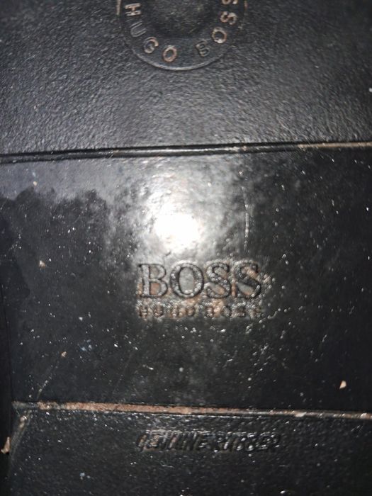 Продавам обувки Hugo Boss