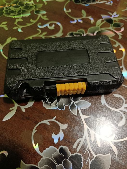 Екстрактори ,Комплект за изваждане на заоблени болтове