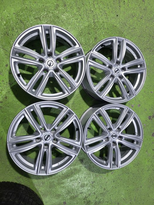 17 5x114.3 Nissan лети джанти 5х114.3