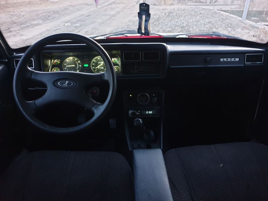 Жигули 2111 ранги сафири мошина ҳолати зӯр