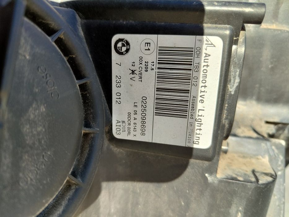 Комплект фарове за BMW e70 x5 биксенон.