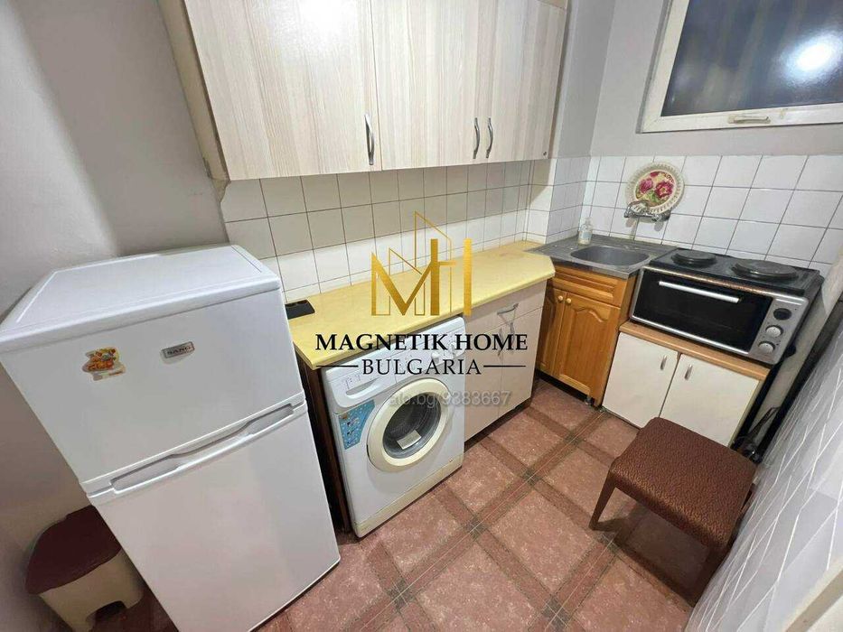 Дава се под наем Двустаен апартамент в Бургас, Център - 50 кв.м за 244.8 € - Снимка #1