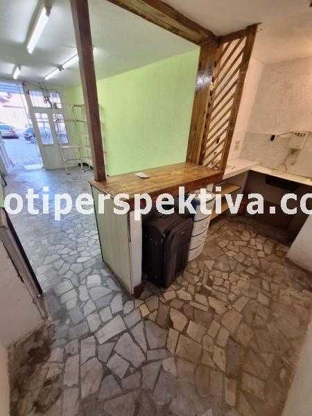 Продава се Едностаен апартамент в Пловдив, Център - 25 кв.м за 1620 €/кв.м - Снимка #1