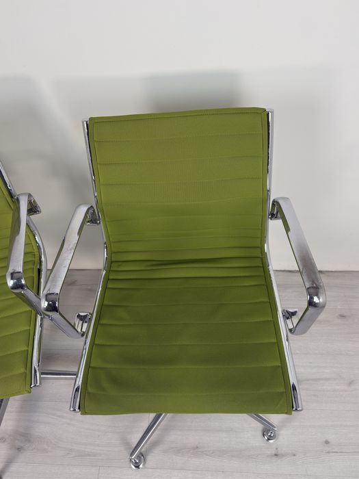 Конферентни и офис столове ATLANTIC LUXY с полирана алуминиева основа,