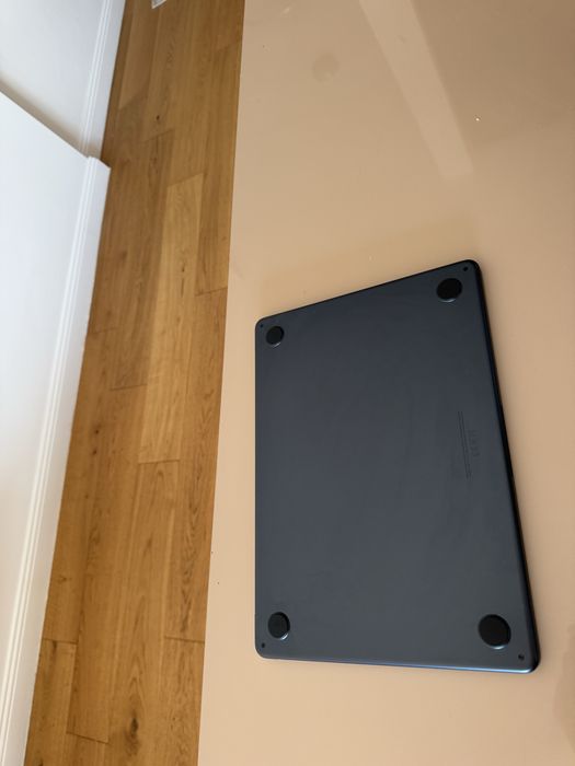 MacBook Air 13” M3 (2024) - Midnight Black