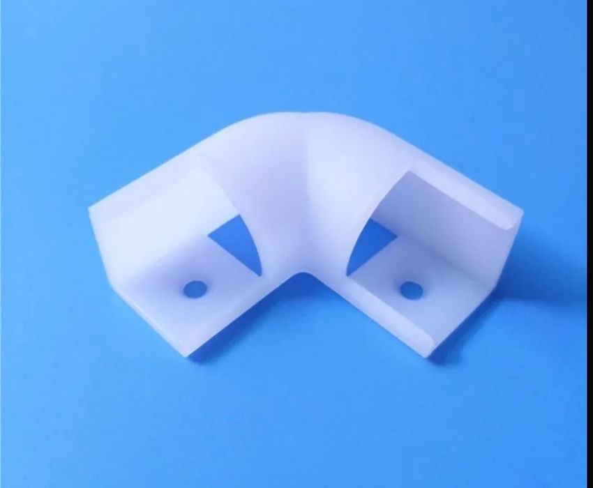 Продам угловой соединитель для LED профиля.