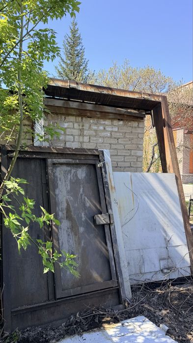 Продам ворота для гаража хорошем состояним б/у