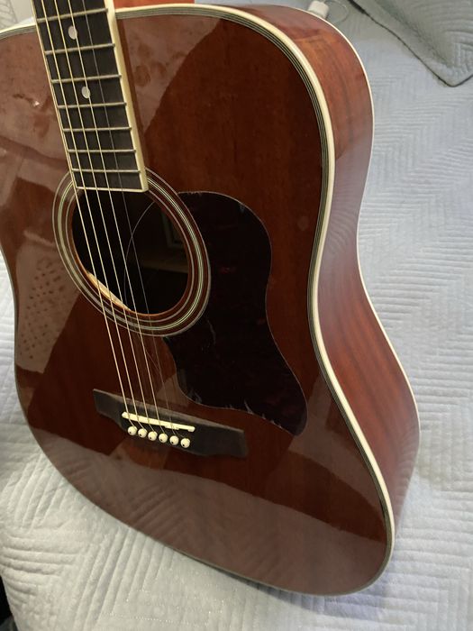 Гитара caraya  почти новая