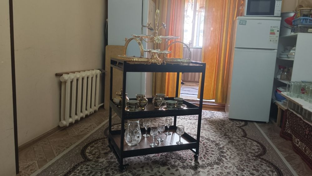 Тележка для сервировки – ваш помощник дома и в офисе
барная тележка,