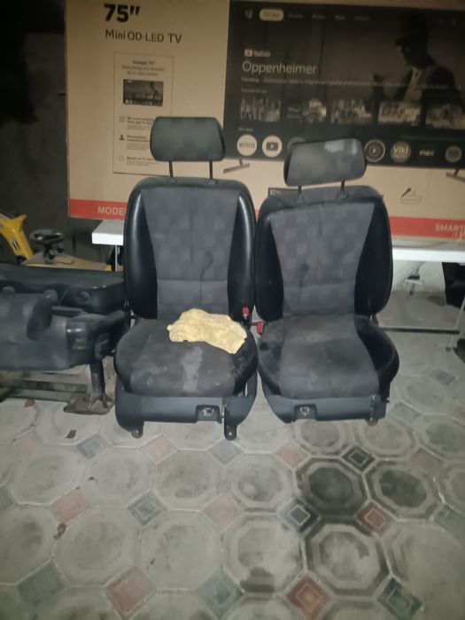 Продам сиденья на мл 163