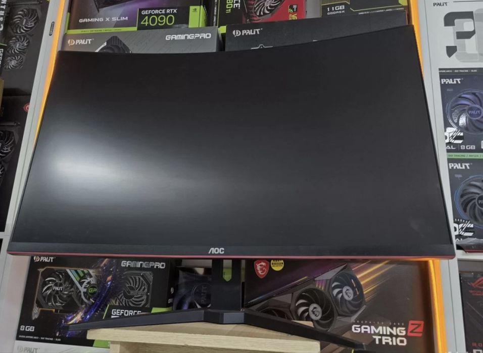 Монитор AOC 27", 144 Гц, изогнутый