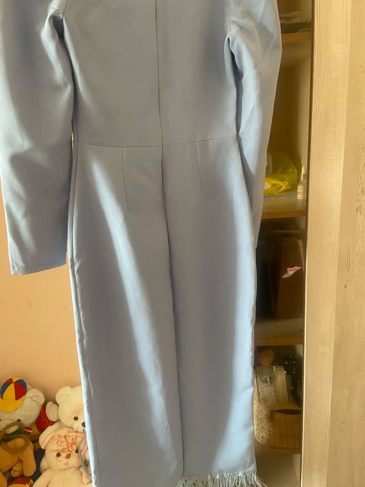 голубое платье продаю срочно