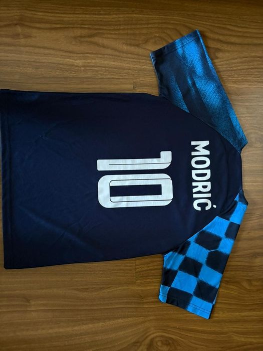 Croatia away jersey world cup 2022