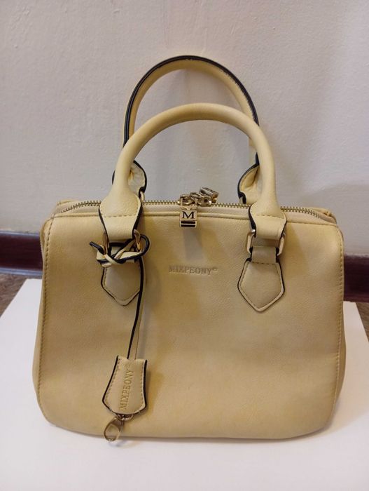 Сумочка женская симпатичная