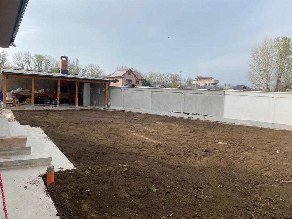 Miniexcavator de inchiriat