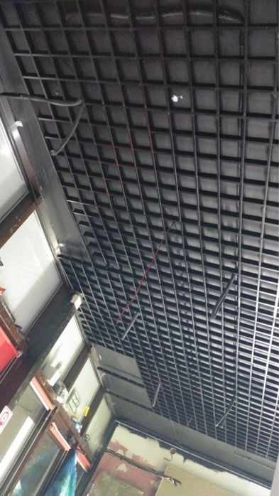 Установка подвесных потолков