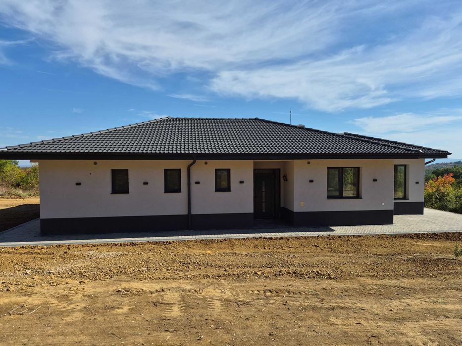 Продавам чисто нова къща в с. Керека,  общ. Дряново,  на 16 км. От Велико Търново