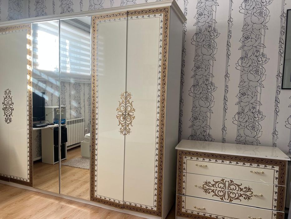 Спальный гарнитур